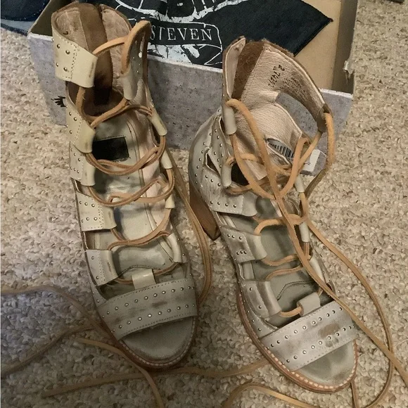 Freebird by Steven Hazel - Picture 2 of 5